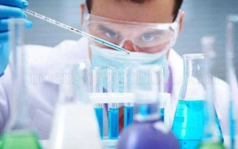 استانداردهای بالا و کیفیت در مواد شیمیایی و آزمایشگاهی مرک