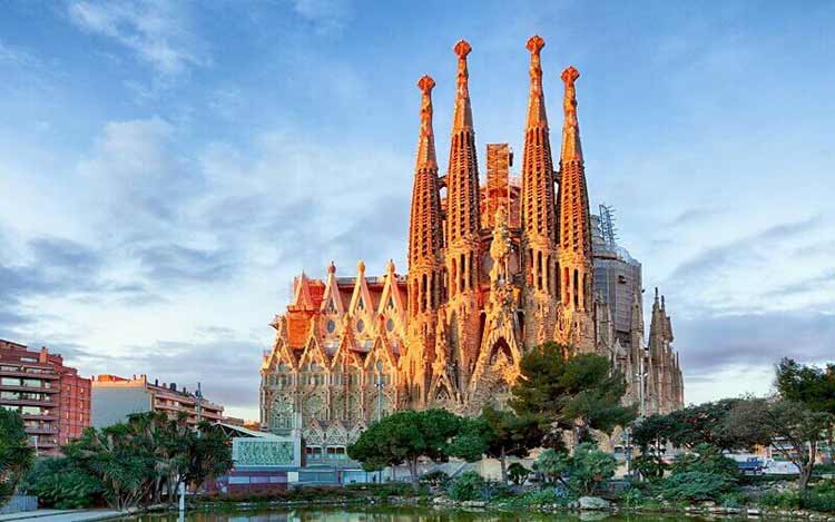 Tour of Spain or Dubai