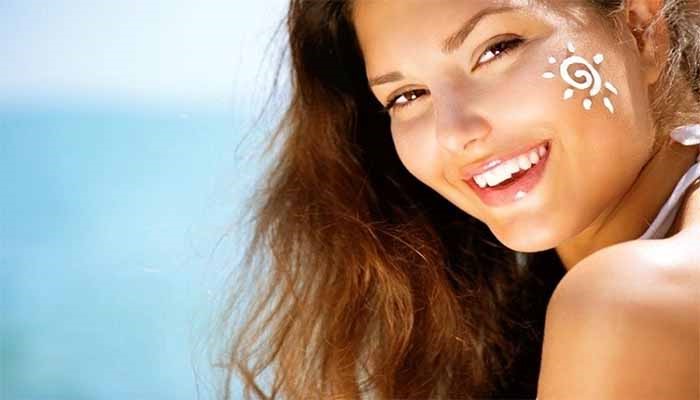 معرفی بهترین کرم ضد آفتاب خارجی برای انواع پوست در شیمن شاپ مجله سلامت