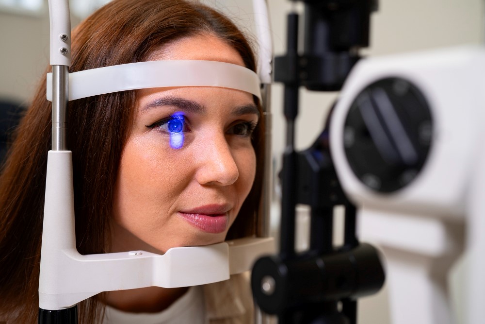 آیا بیمه تکمیلی هزینه عمل چشم را پرداخت می کند؟ مجله سلامت