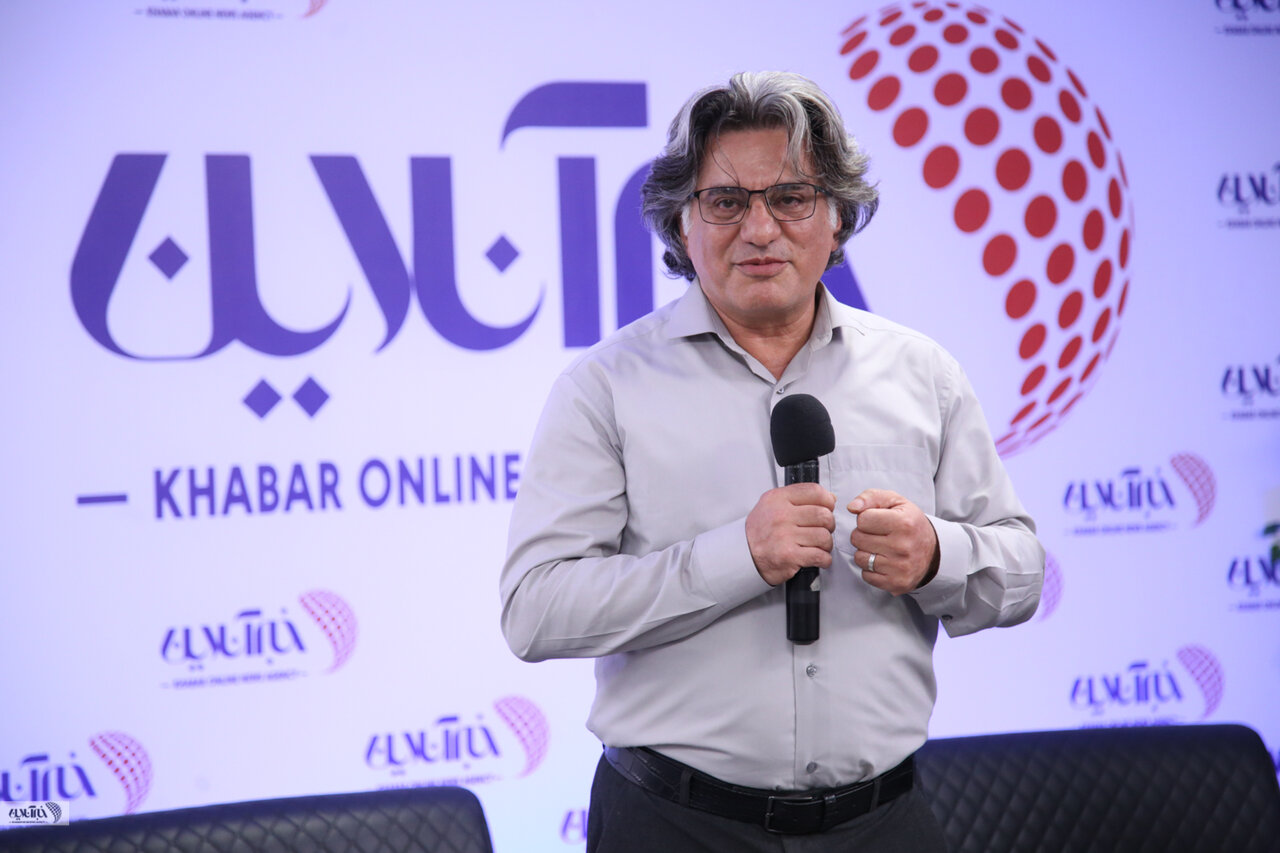  | شادمهر راستین: هر جایی که بودم رسم بود که روز خبرنگار، خبرنگاران میهمان بودند ولی ...
