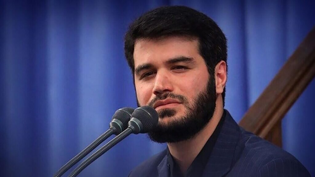 دفاع از سفر یک مداح به تایلند در روزنامه متعلق به دانشگاه آزاد/ وقتی وهابیون کار تبلیغی می کنند، چرا ما نکنیم؟ دفاع از سفر یک مداح به تایلند در روزنامه متعلق به دانشگاه آزاد/ وقتی وهابیون کار تبلیغی می کنند چرا ما نکنیم؟