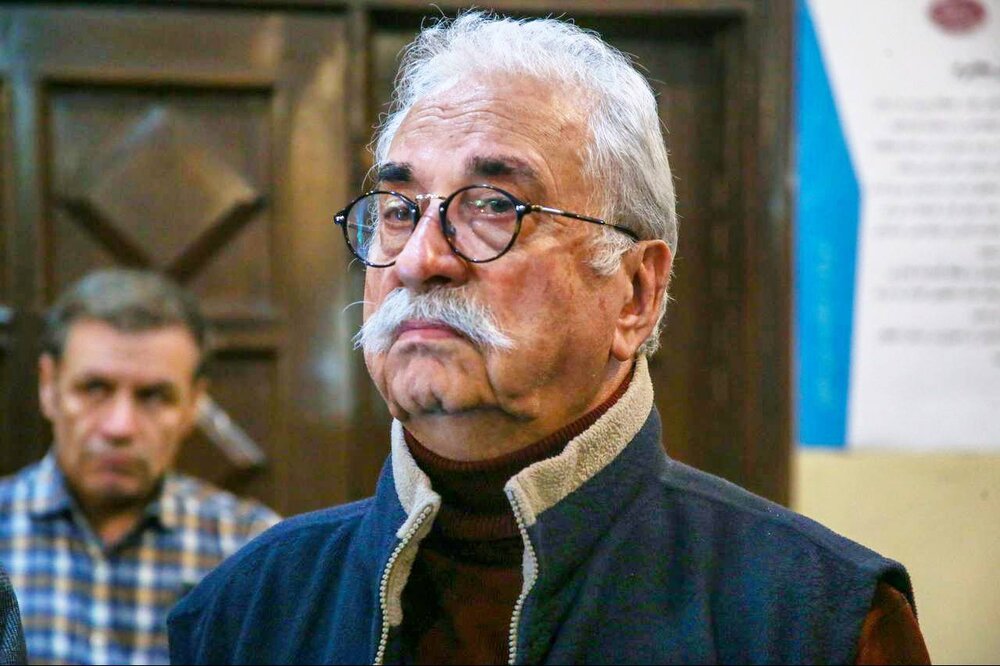 باید کفش آهنی بپوشیم و دنبال کار را بگیریم! باید کفش آهنی بپوشیم و دنبال کار را بگیریم!