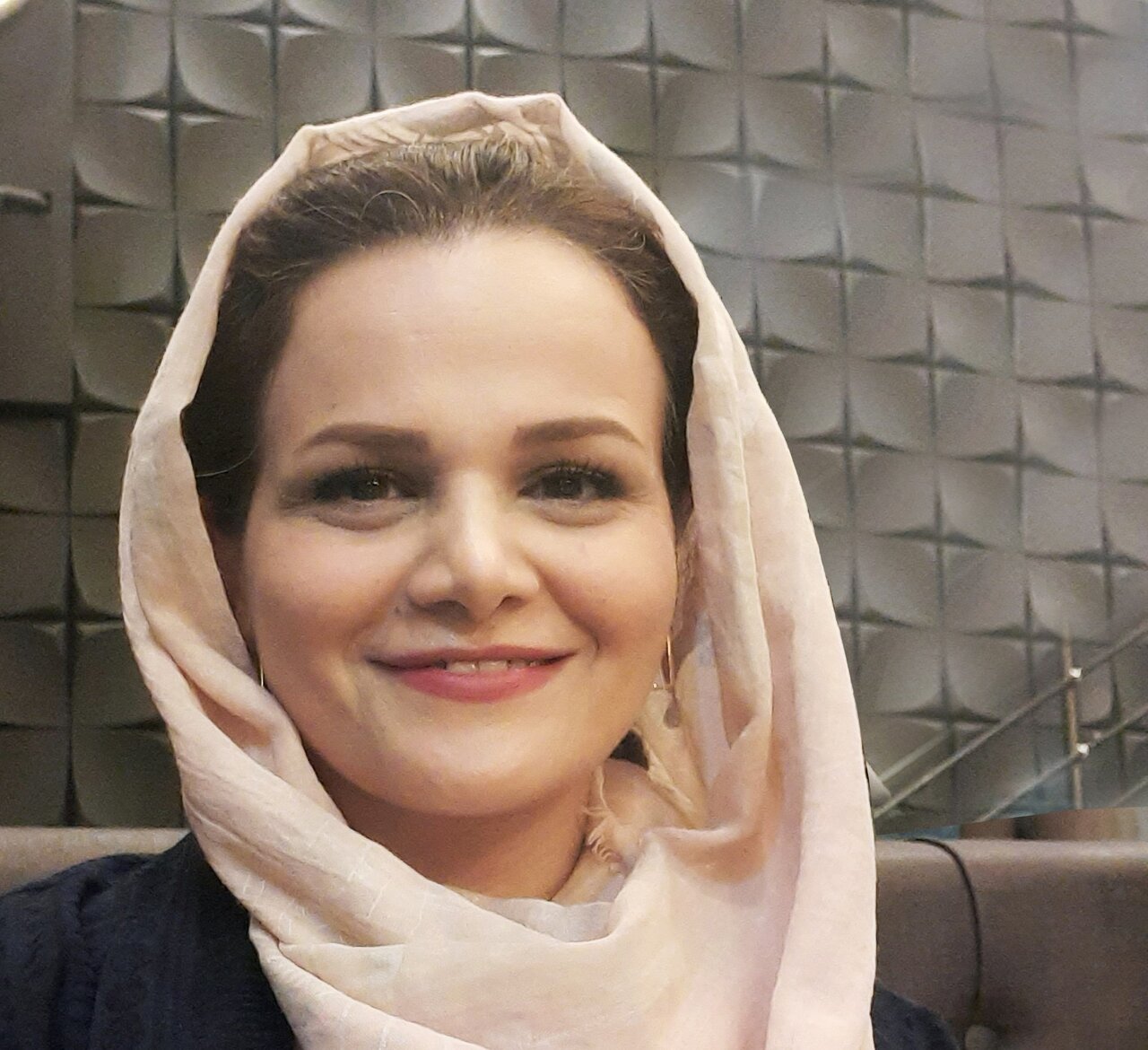 صندلی داغ «اشتراکی» صندلی داغ «اشتراکی»